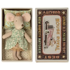 Princess-mouse-Little-sister-in-matchbox