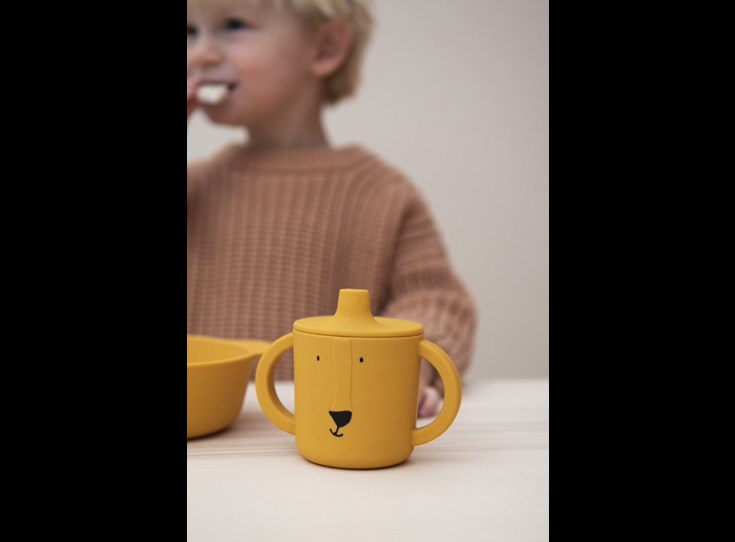 Silicone-sippy-cup-Mr-Lion