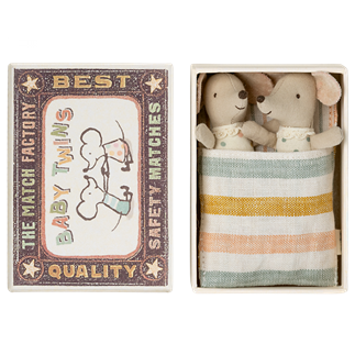 Twins-Baby-mice-in-matchbox