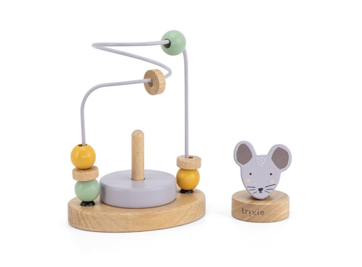 Wooden-beads-maze-Mrs-Mouse