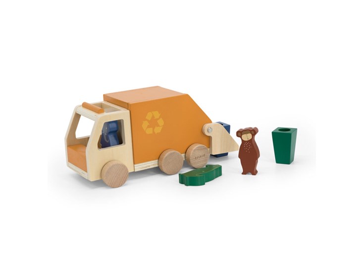 Wooden-garbage-truck