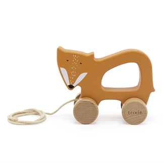 Wooden-pull-along-toy-Mr-Fox