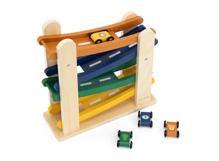 Wooden-ramp-racer-with-4-cars